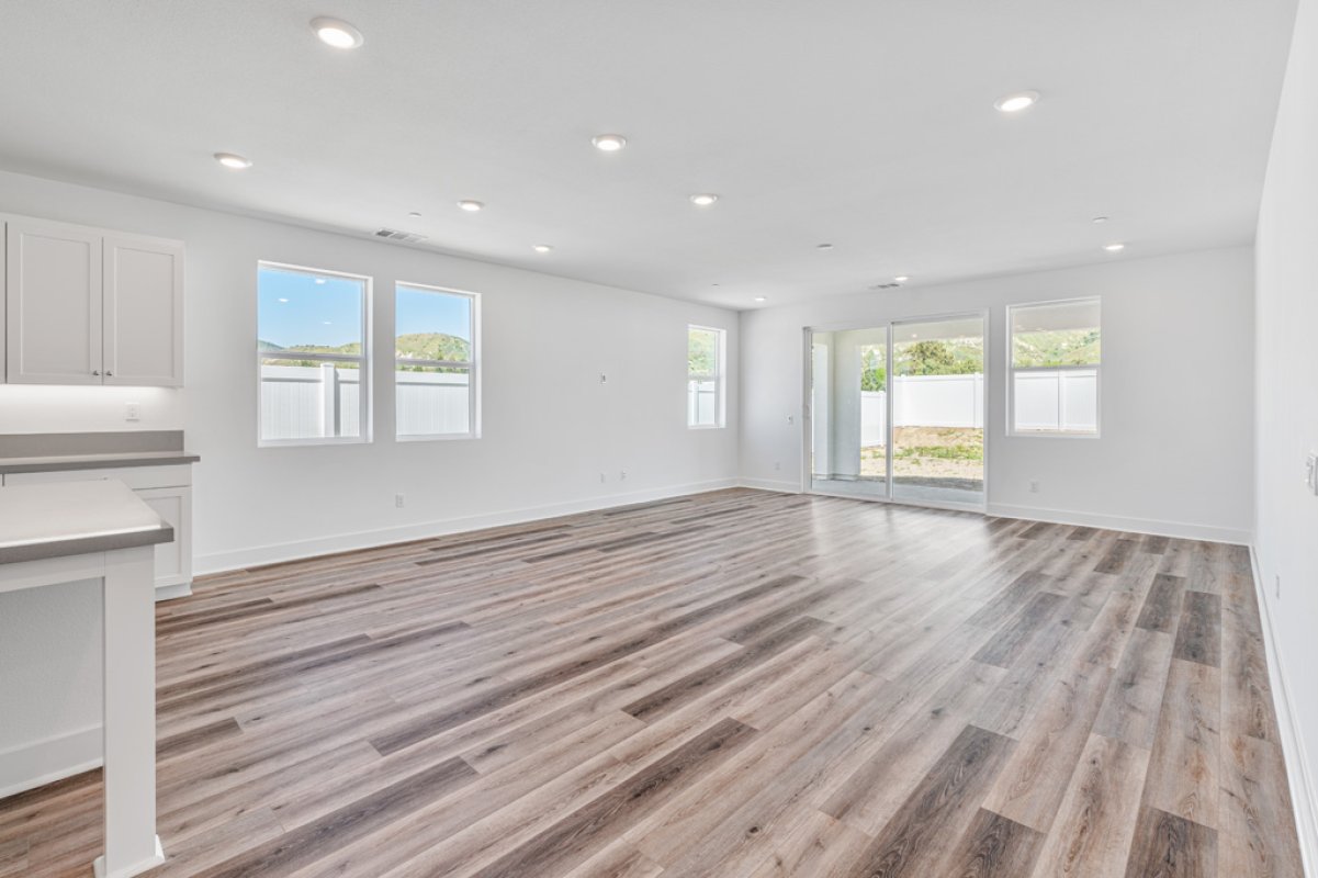 Available & QuickMove Home in Piru, CA 3813 Shannon Lane Plan Four